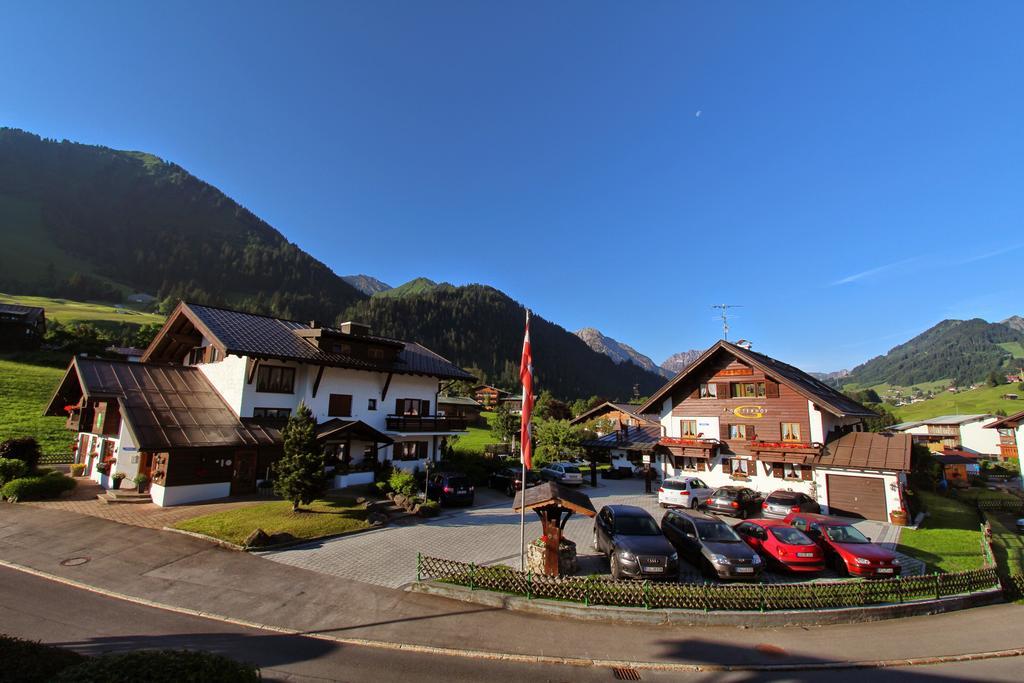 Gatterhof Hotel Riezlern Exterior photo